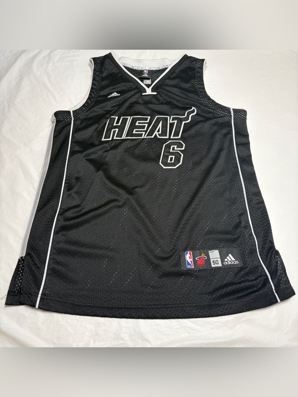 Adidas Miami Heat LeBron James #6 Swingman Jersey Black Men’s 50 Large NBA